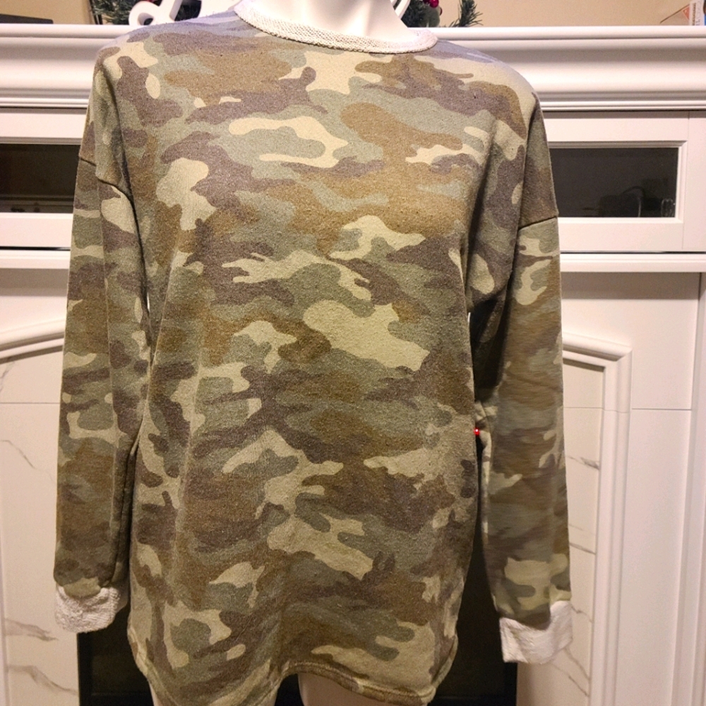 Womens lime & Chili top